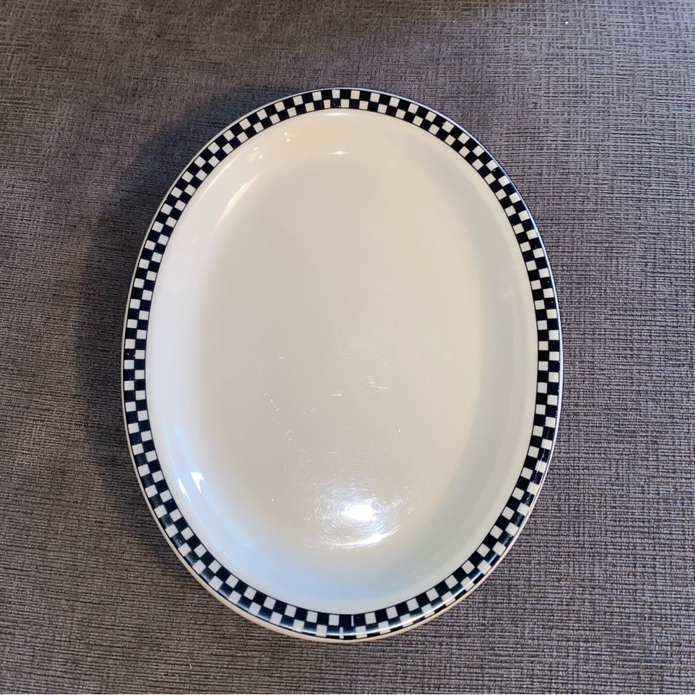 Rare Homer Laughlin Black Checkers 11.5” Oval Platter with no chips or cracks - Picture 2 of 6